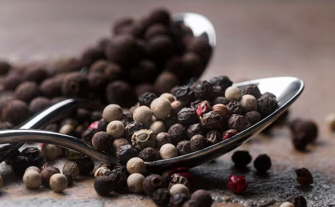 silver spoon with peppercorns 23 2148583727